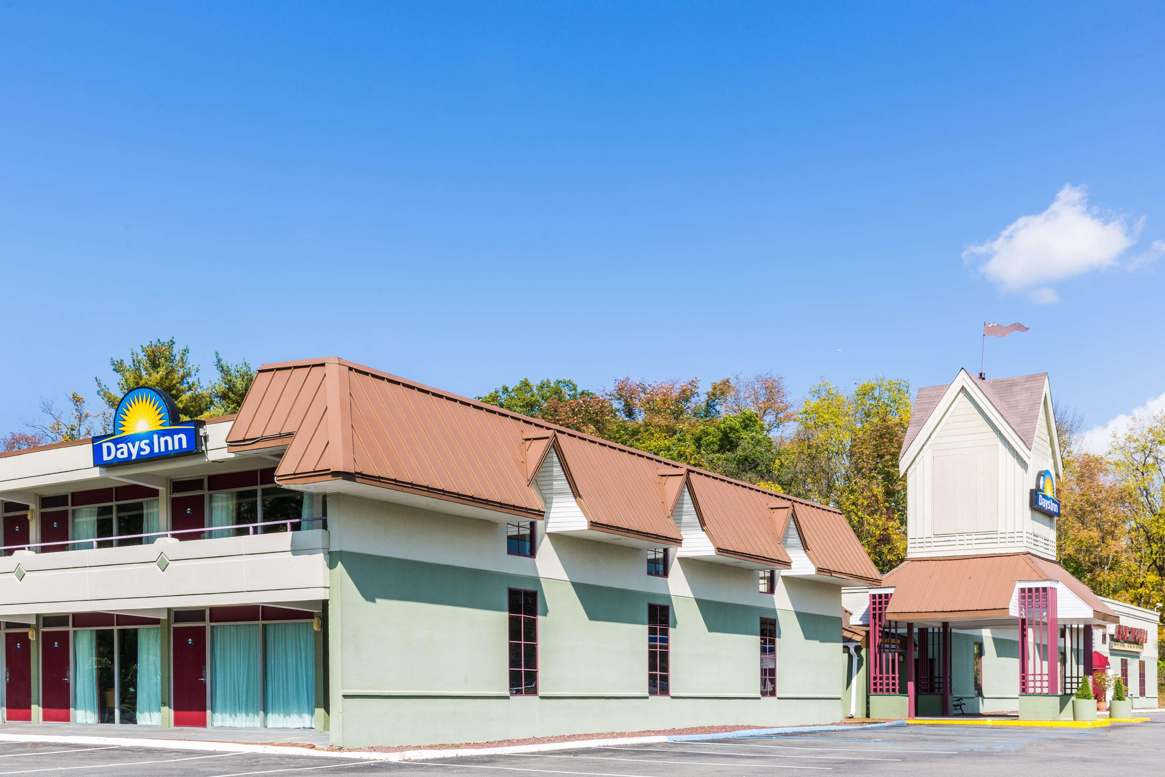 Days Inn East Stroudsburg Eksteriør bilde