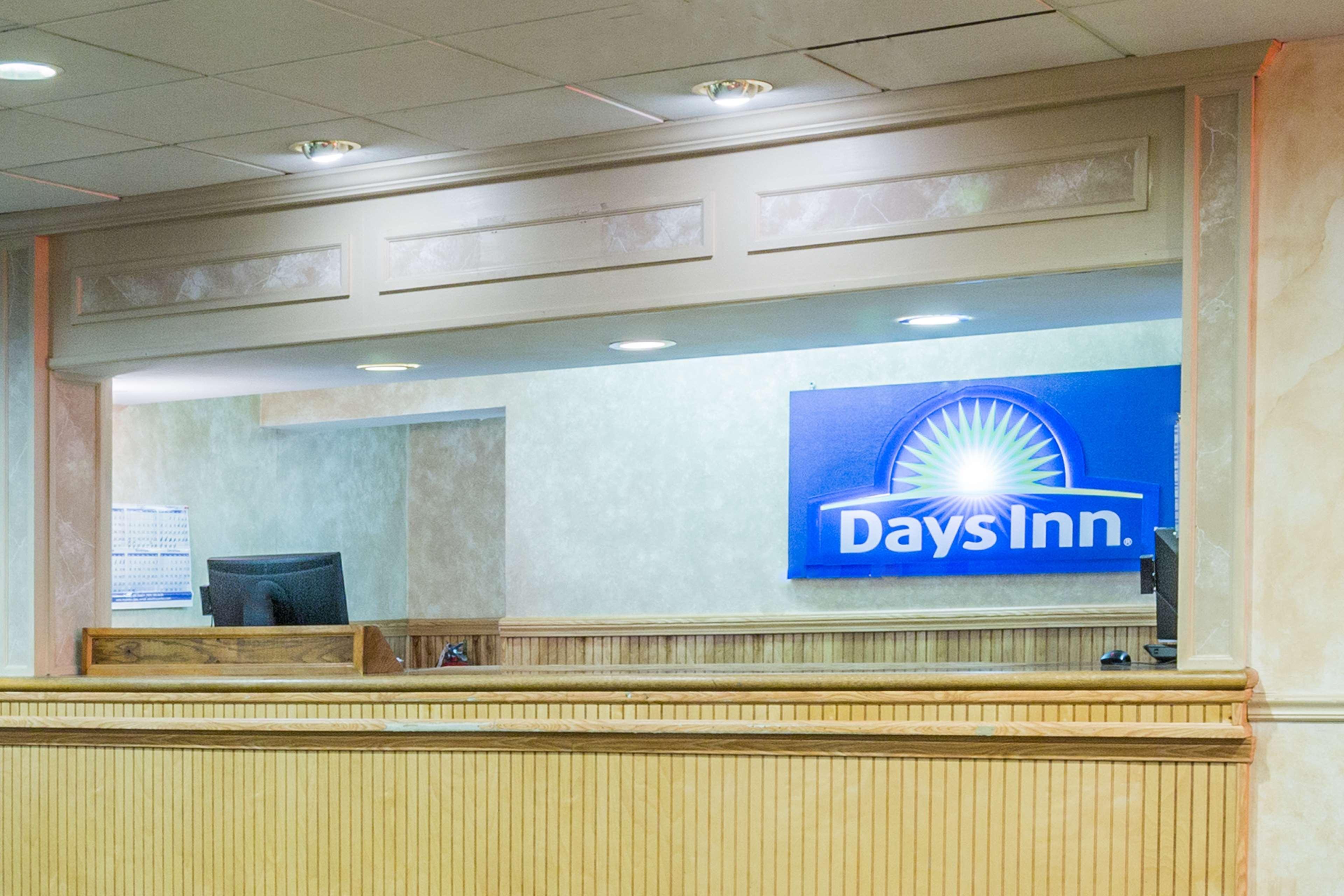 Days Inn East Stroudsburg Eksteriør bilde