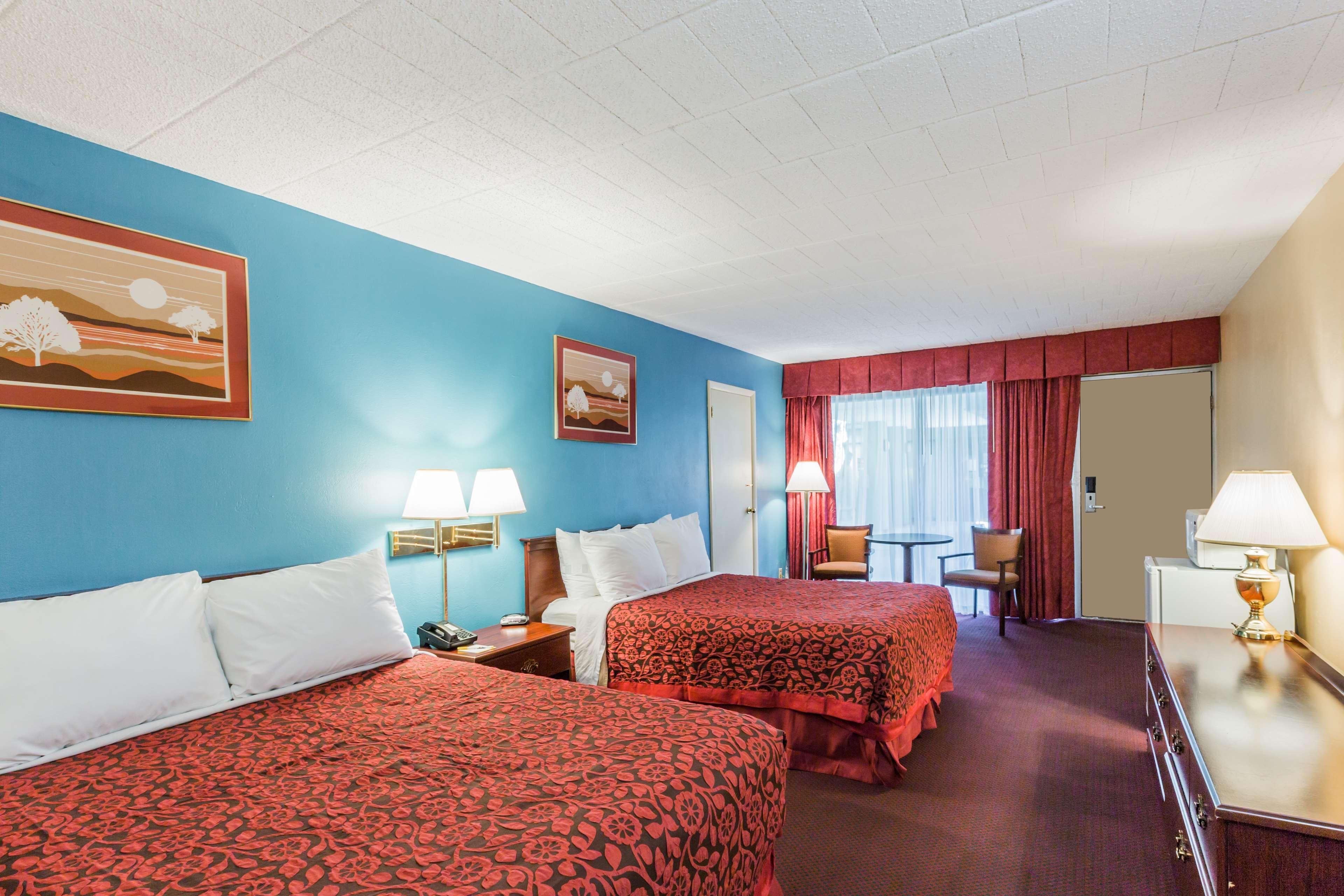 Days Inn East Stroudsburg Eksteriør bilde