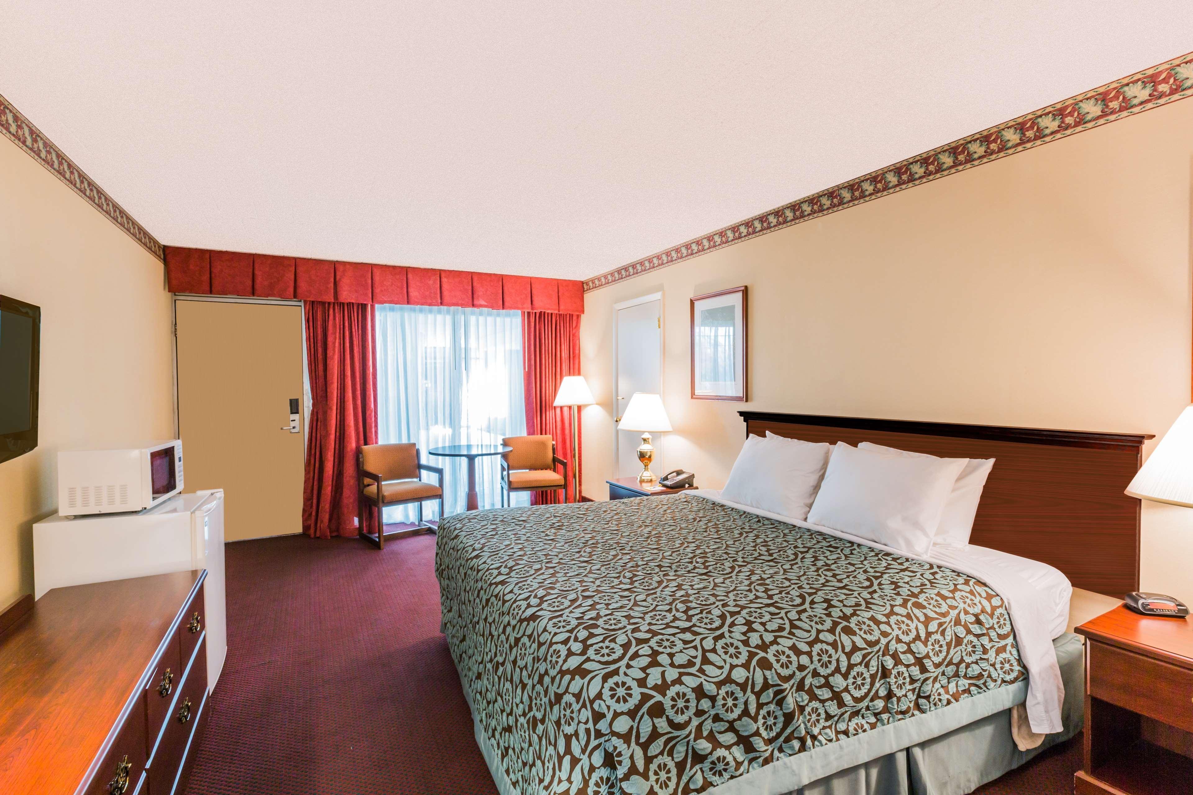 Days Inn East Stroudsburg Eksteriør bilde